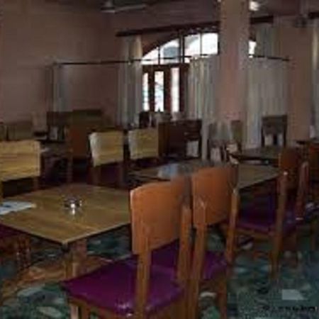 Hotel Azad Durgjan Bagian luar foto