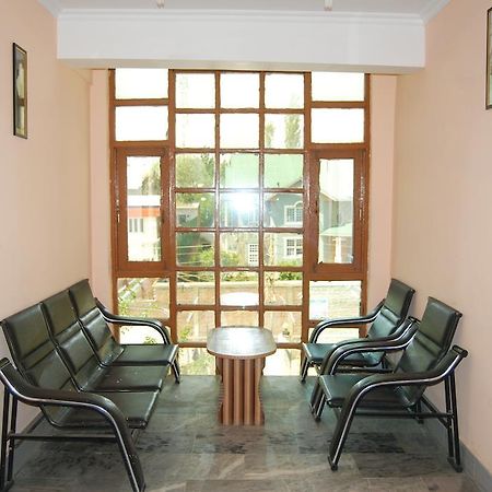 Hotel Azad Durgjan Bagian luar foto