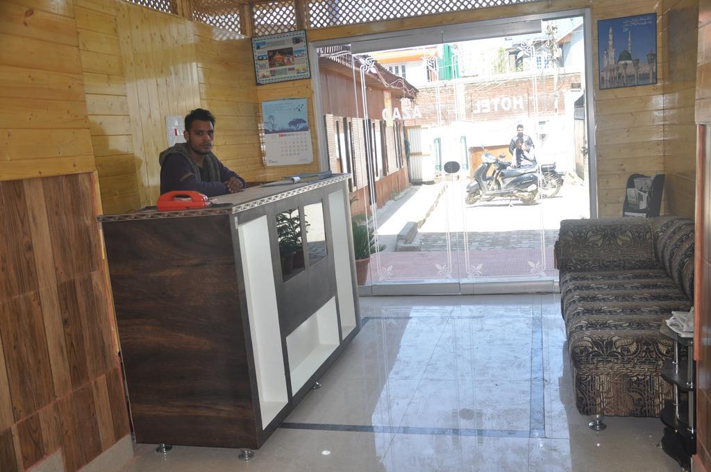 Hotel Azad Durgjan Bagian luar foto